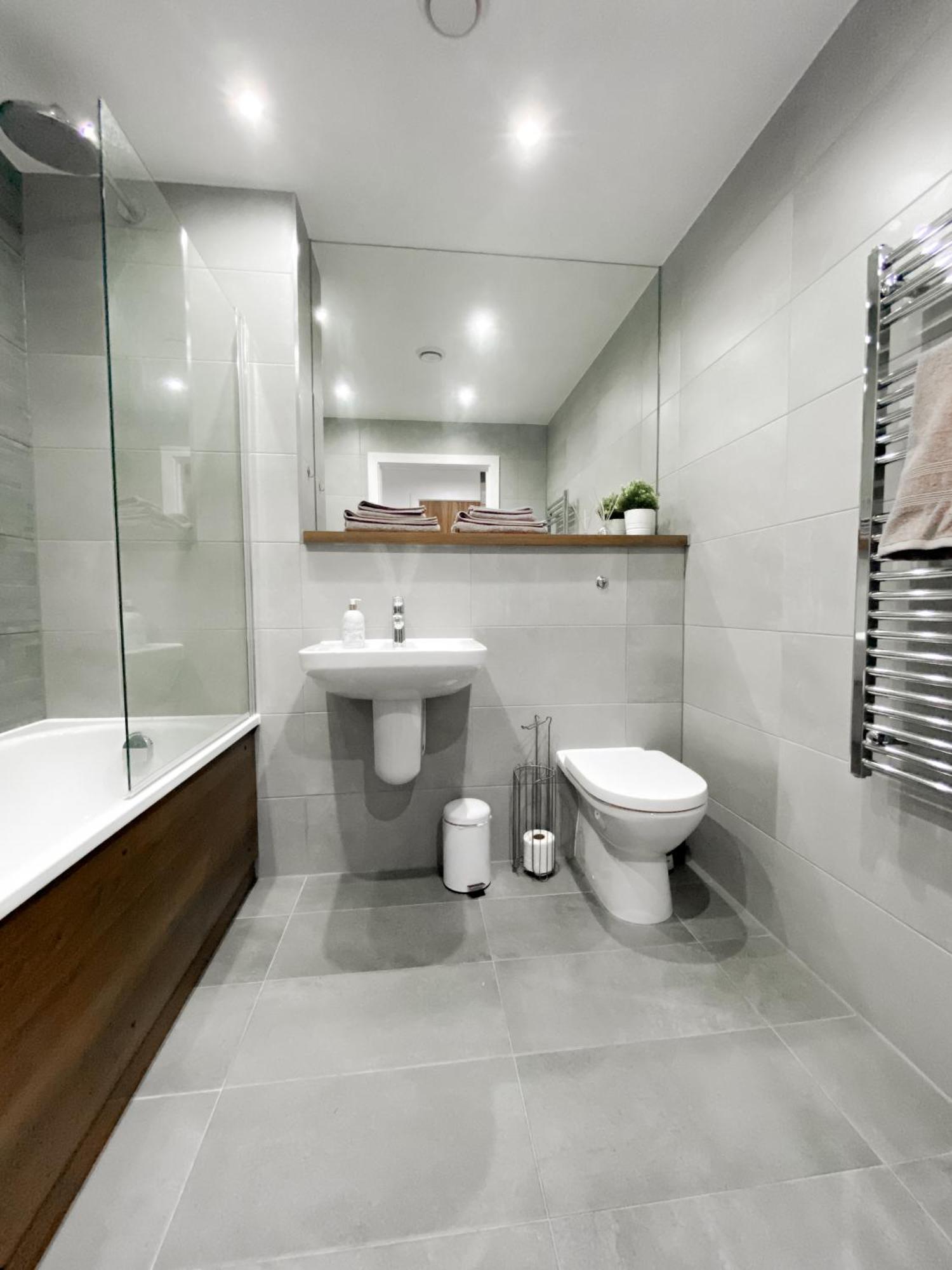 The Panda - Modern 2 Bedroom Apt In Manchester City Centre Exterior foto